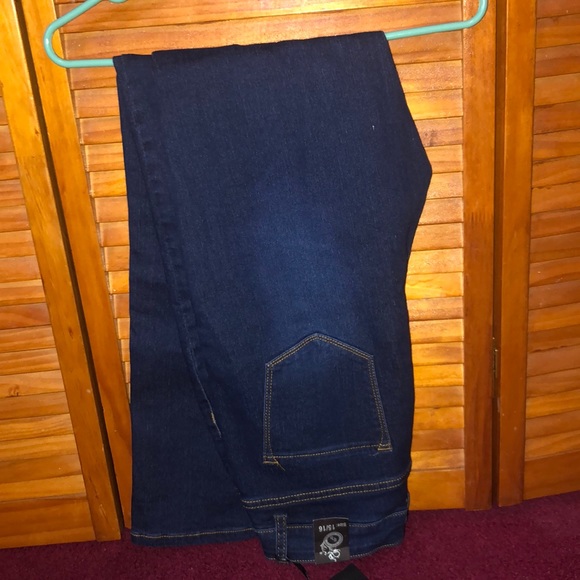 BRAND NEW FASHION NOVA JEANS!🔥👖 - Picture 2 of 3